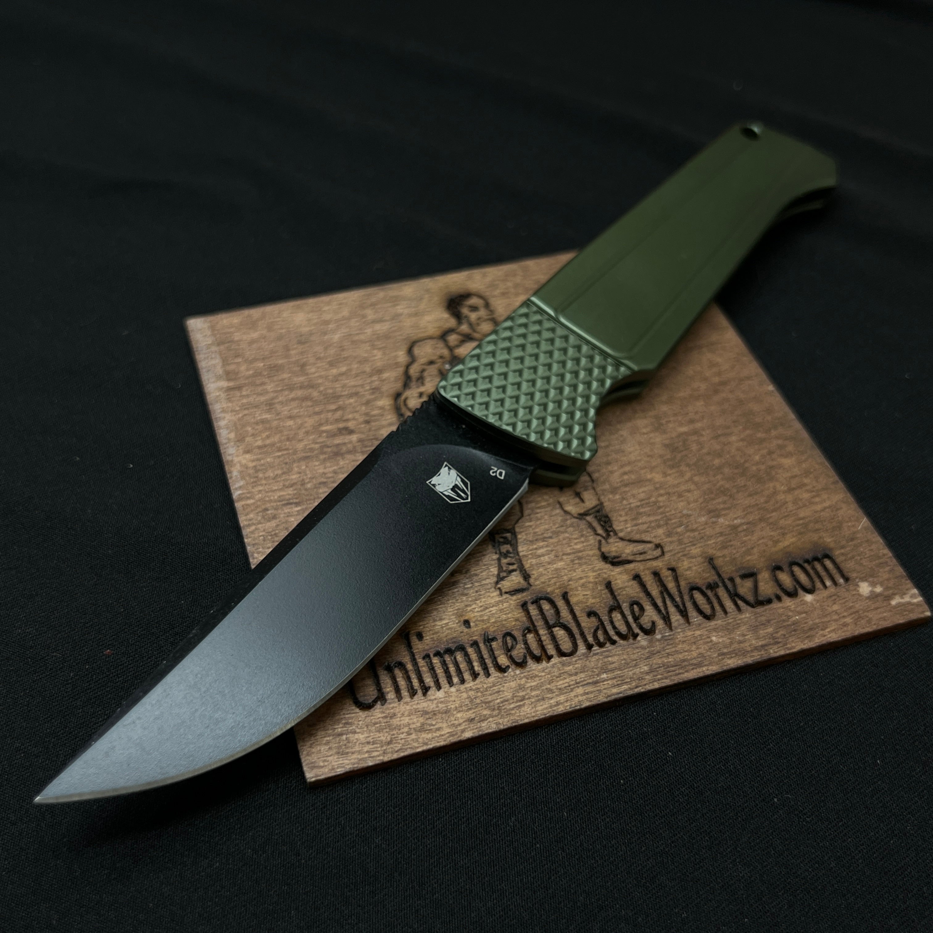 Gideon Hidden Release Red with Black Bolster - CobraTec Knives