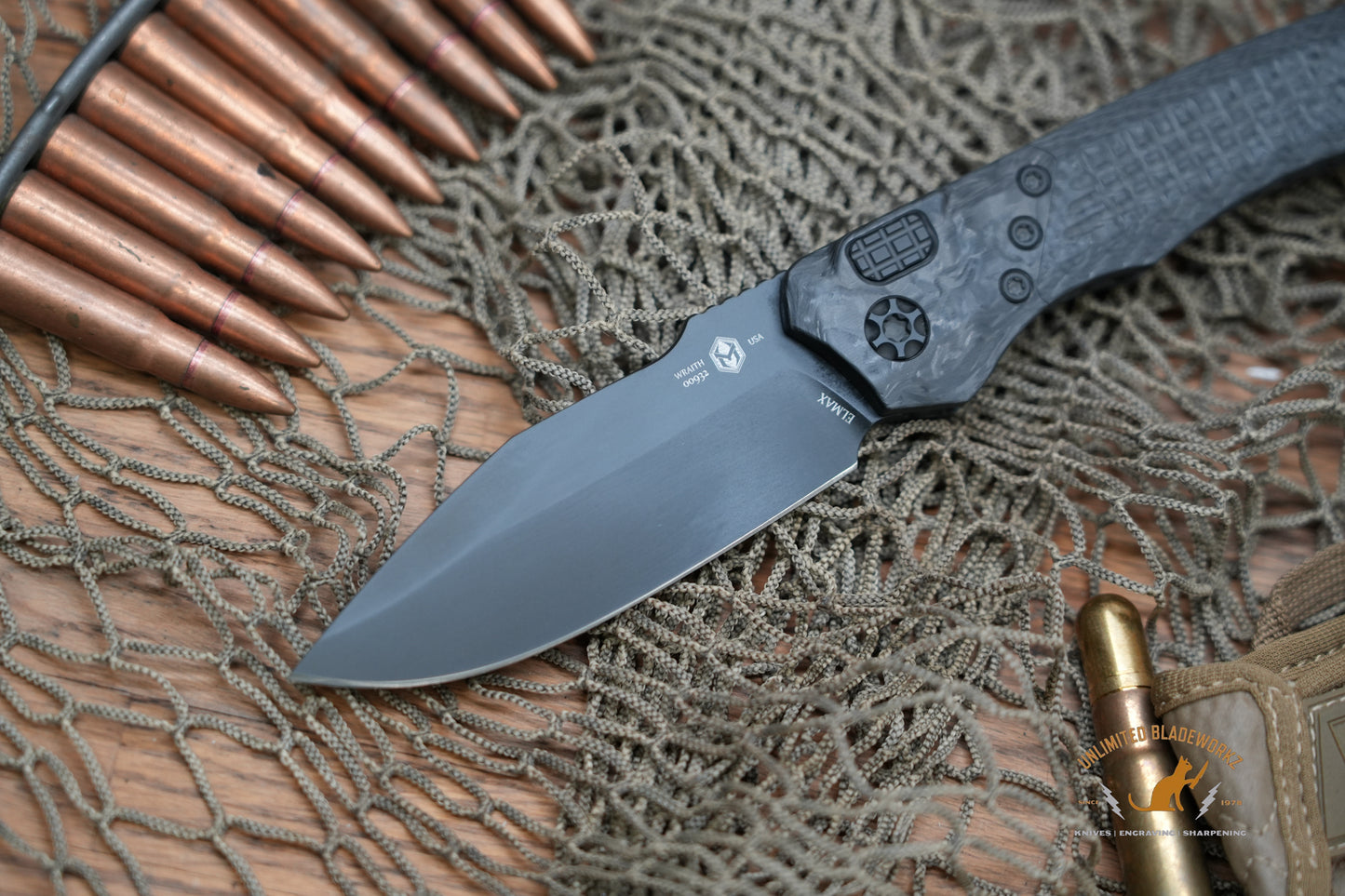 HERETIC KNIVES WRAITH AUTO DISTRESSED DLC FULL CARBON FIBER