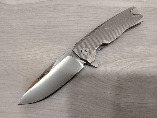 ROK Titanium: the foldable titanium E.D.C. with SOLID® handle - Grey