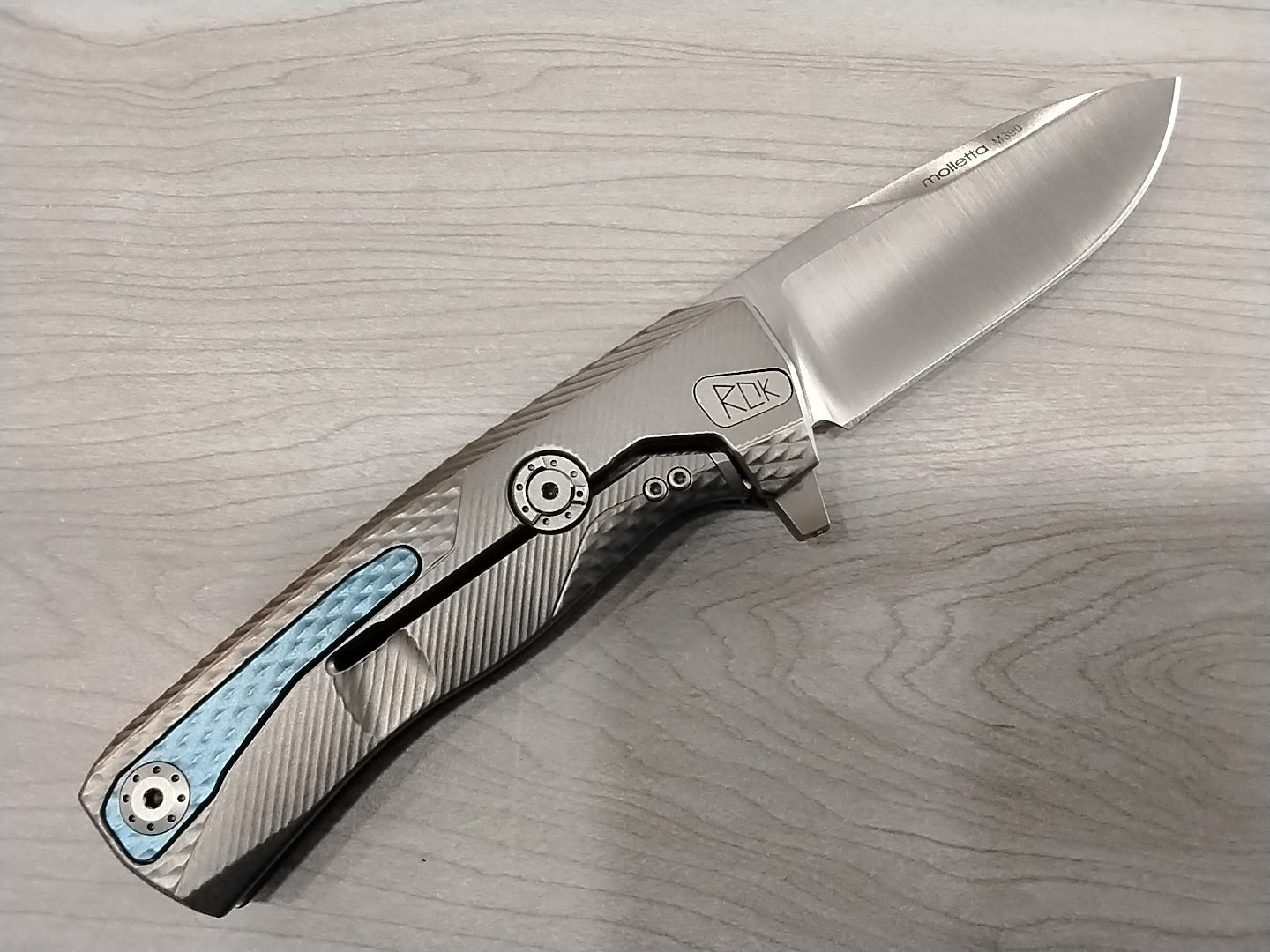 ROK Titanium: the foldable titanium E.D.C. with SOLID® handle - Grey