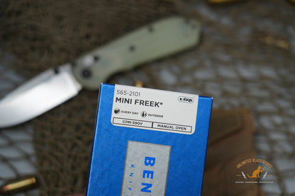 Benchmade Mini Freek AXIS Lock Knife Natural G-10 (3" Stonewash)