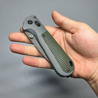 Benchmade Redoubt AXIS Folding Knife 3.55" CPM-D2 Graphite Black Plain Blade, Gray and Green Grivory Handles - 430BK